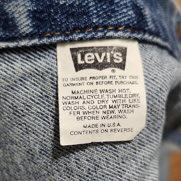 Vintage Men's Levi's Button Denim Blue Jean Vest 90's Era Patches Pins M Medium - Picture 10 of 11